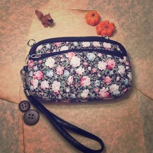 Floral compact wallet.